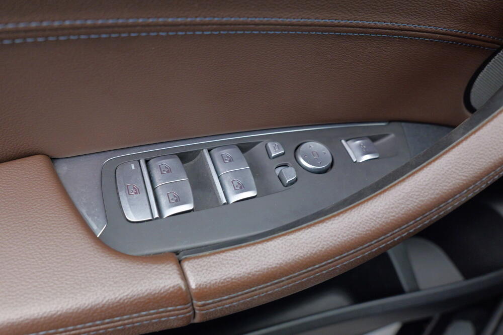 33478c43-8c75-40e8-a763-b311136bbf1e-full