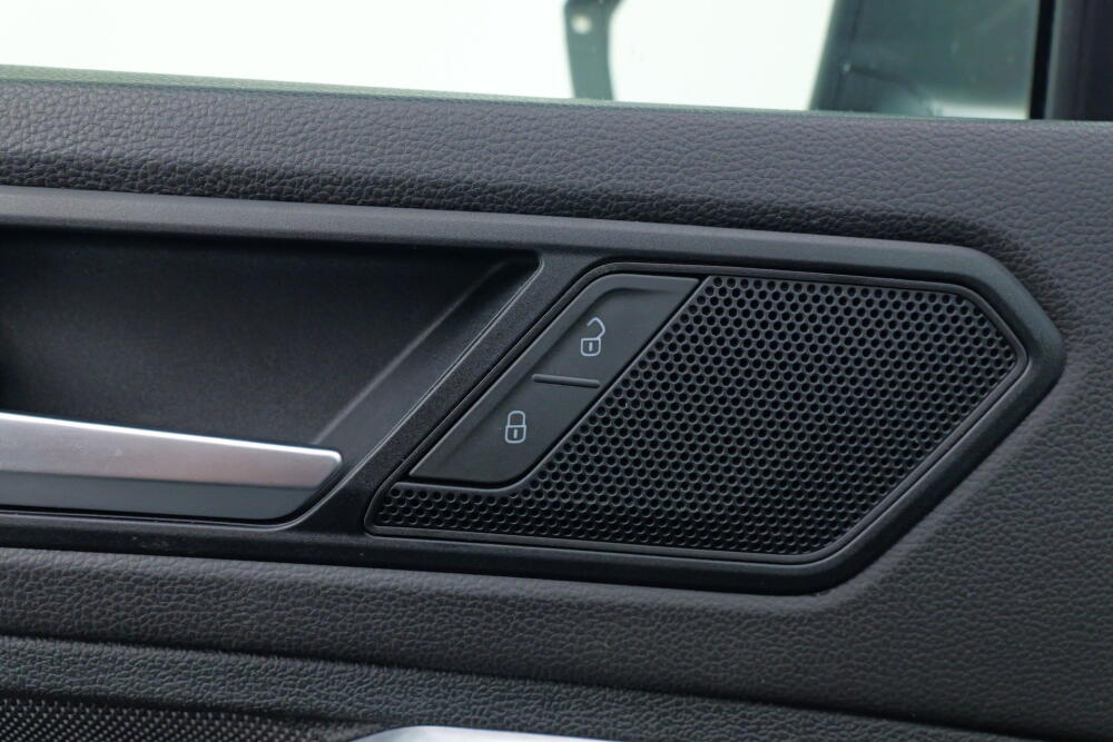 982d273e-fe11-49fc-9eca-1f7446e530a5-full