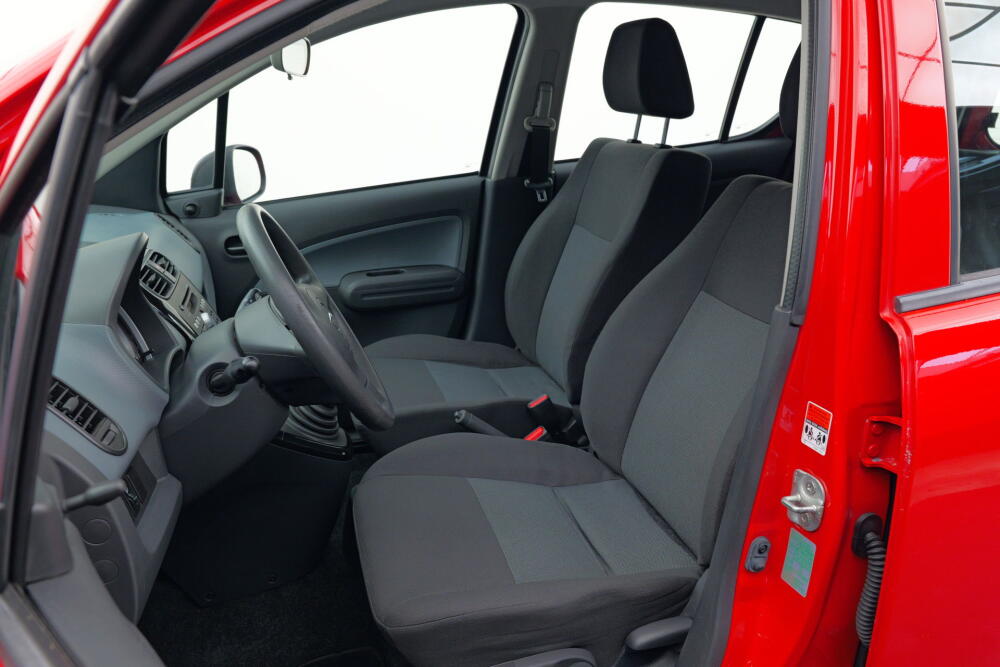 c40e0b26-606b-48f7-8613-ab07ae301dfe-full