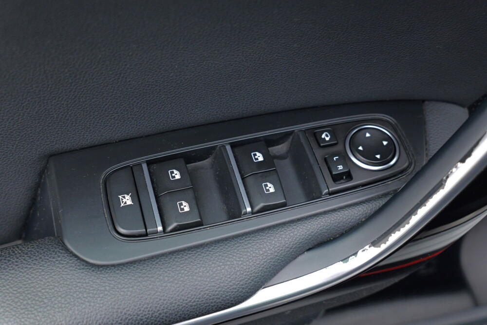 c6fa5cf0-9540-47a4-ae8e-f832cea28139-full