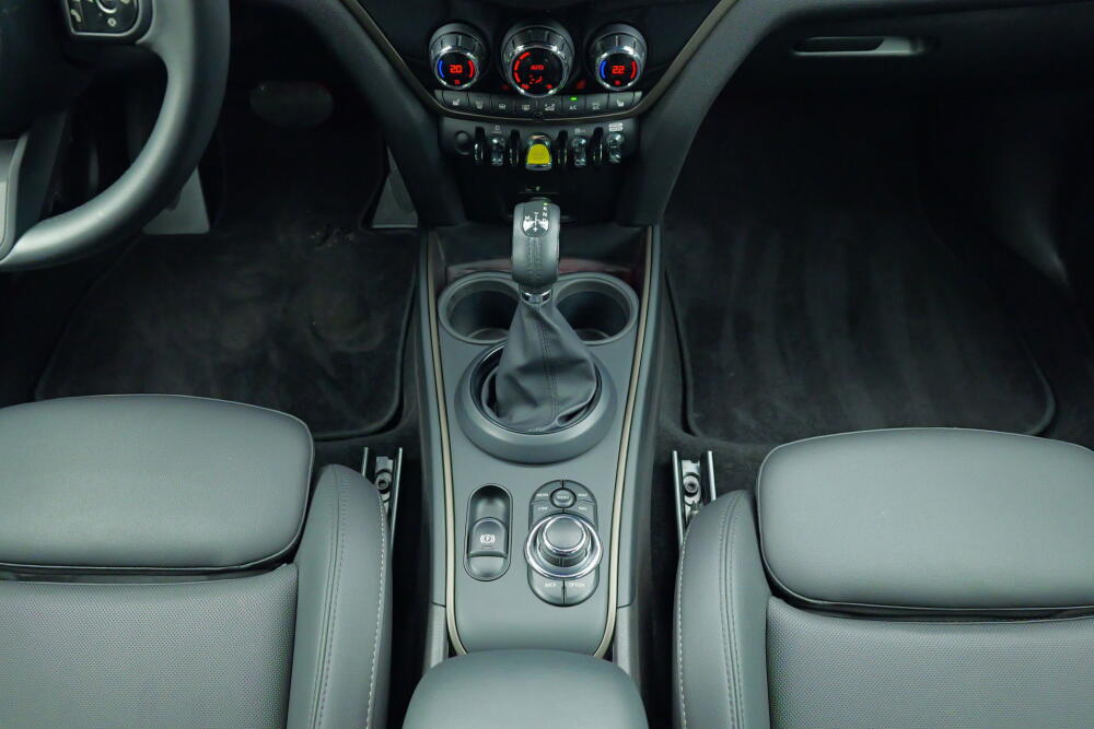 0f56bab8-16aa-4929-a2f4-bc19310a7fa4-full