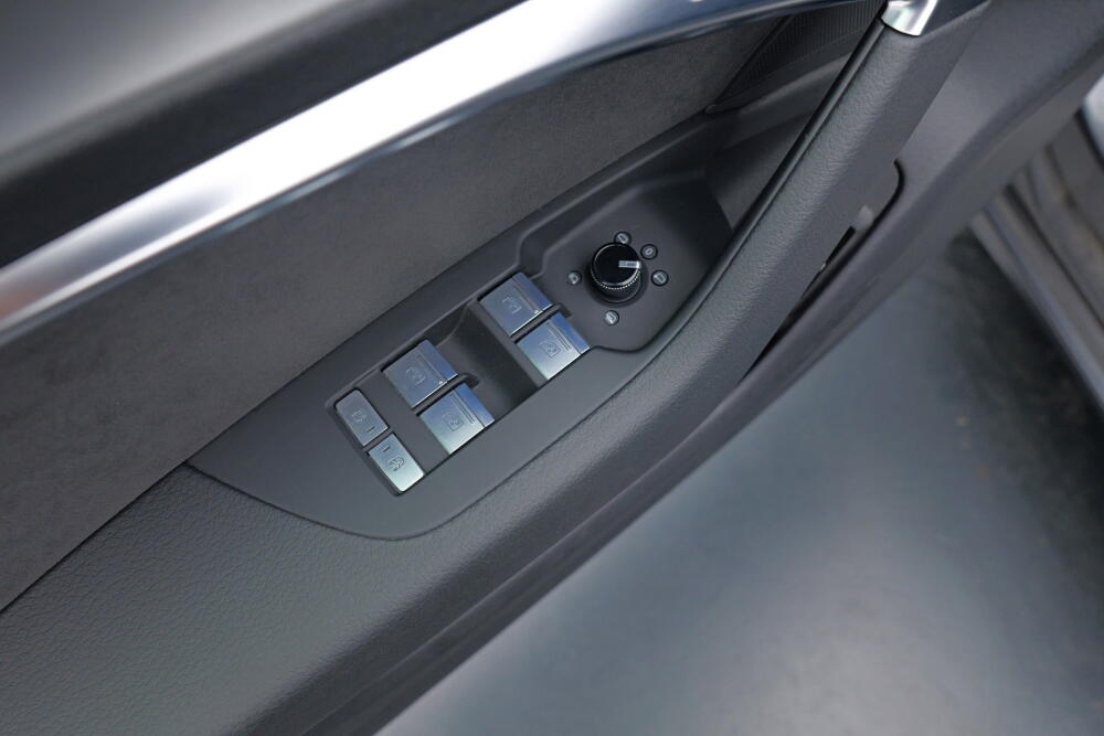 4eb0e443-3b3b-4671-9d94-5cc6a8d73985-full