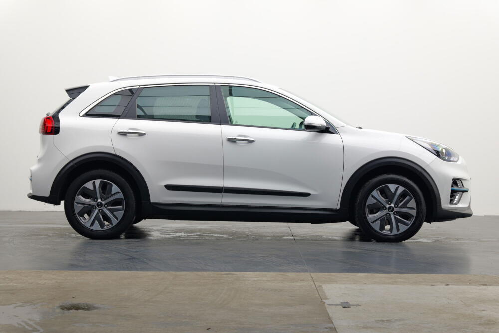 eb12ef6f-7000-4f06-9340-0ef98d8bb731-full