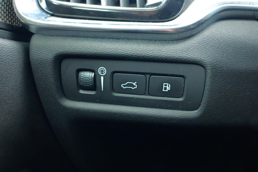 b3d5f74e-a8ed-47c1-9c3f-37b13547305d-full