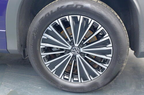 d09d86cf-f583-4243-b5b4-a43ac07812e9-full