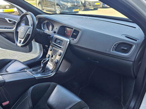 4fd8779b-acb6-43aa-8235-3ce4a1523082-full