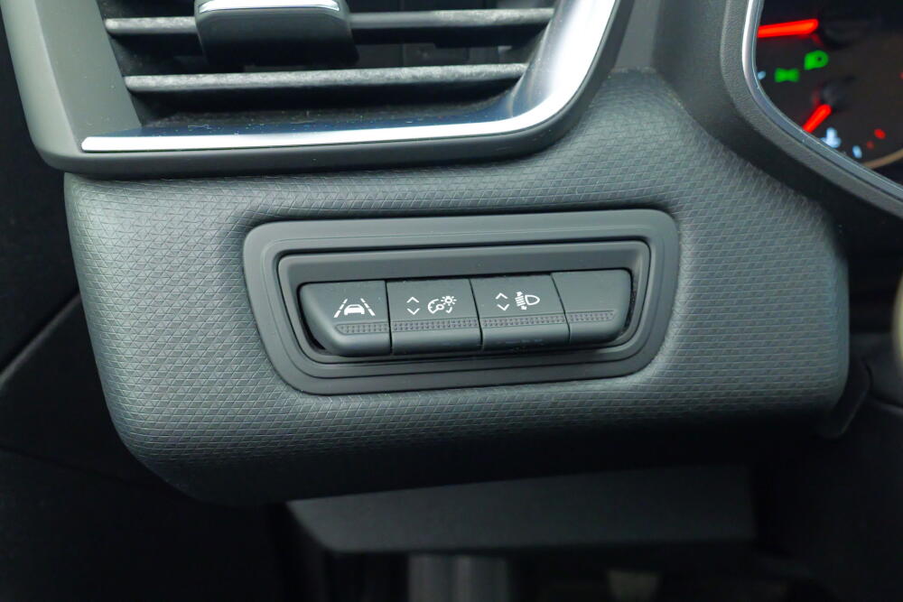 0417b243-fed2-4f9f-b8b6-8e40a60ed2be-full