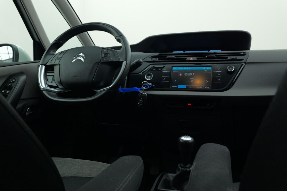 4984e8f9-5328-4ee0-bcca-1d5b1f58356f-full