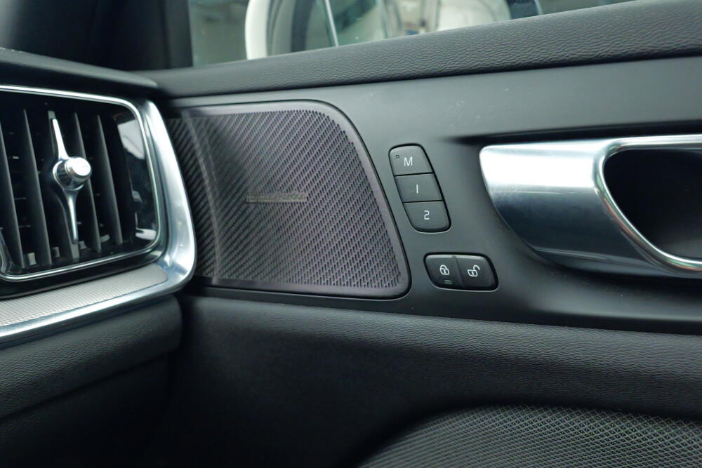 e3da265b-658f-482d-8edb-552f72df8d87-full