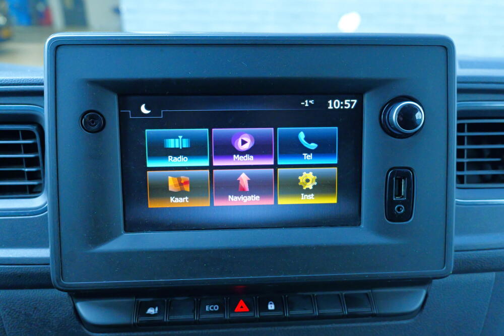 f680ab7b-00d9-4e46-a06f-7f34d5fff974-full