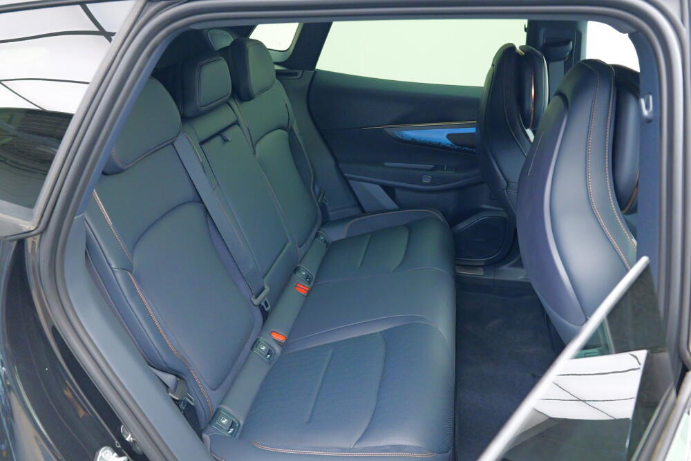 339e624e-b709-4ef0-b85b-317fdaa24185-full